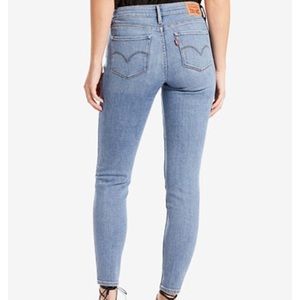 811 Curvy Skinny Jeans